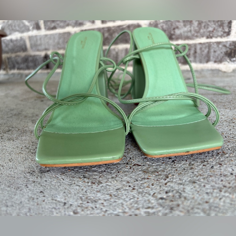 PrettyLittleThing Sage Green Platform Heels Size 8 - Picture 6 of 11